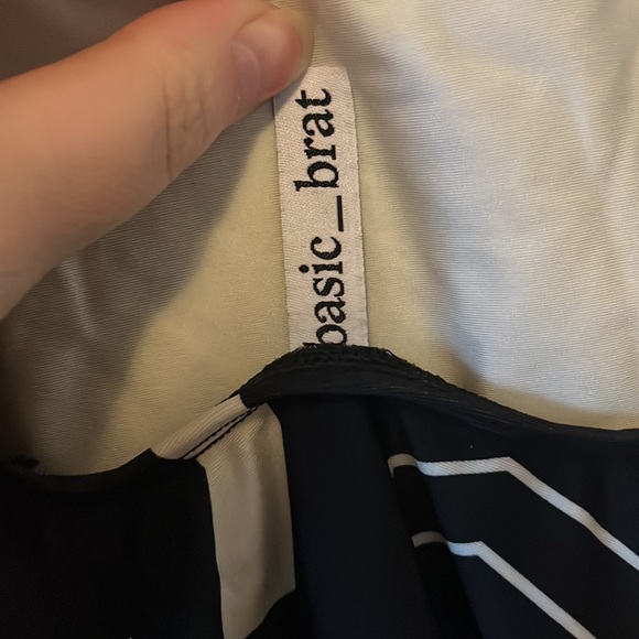 Basic Brat Geometric Print One-Piece Swimsuit - Picture 5 of 7